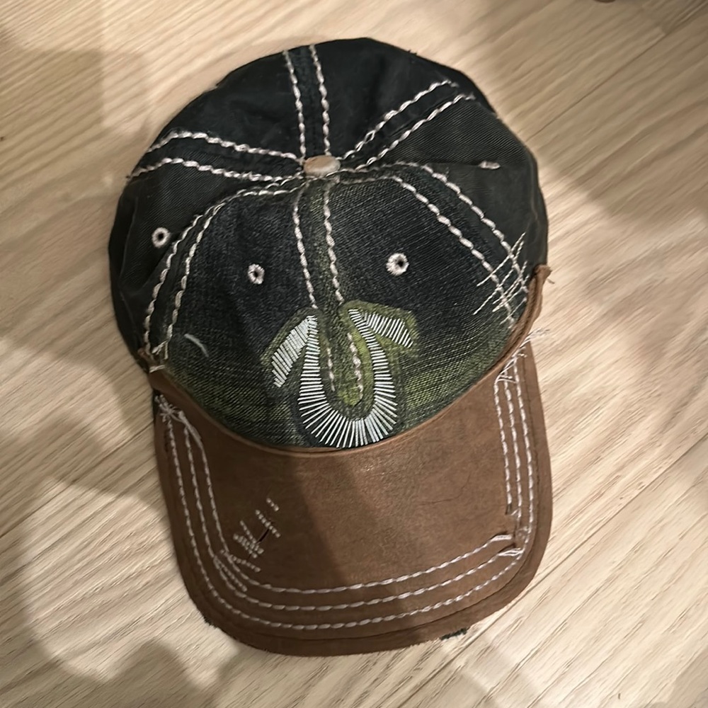 True Religion Limited World Tour Distressed Hat unisex